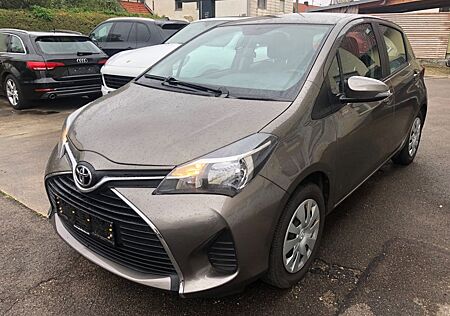 Toyota Yaris 1.3.Klima.5türig.wenig km gelaufen.