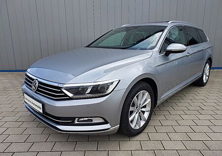 VW Passat Variant Volkswagen Passat Highline*Panorama/SD*LED*AHK*Leder*8xLMF*