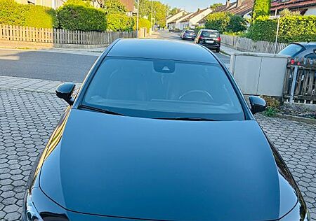 Mercedes-Benz A 200 d 4MATIC DCT -