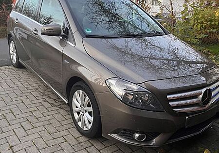 Mercedes-Benz B 180 BlueEFFICIENCY