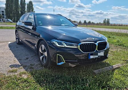 BMW 520d G31 Facelift Laser Licht Prof cockpit HiFi