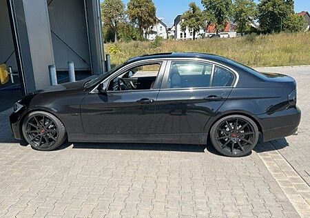 BMW 325i E90 Automatik | Viele Neuteile