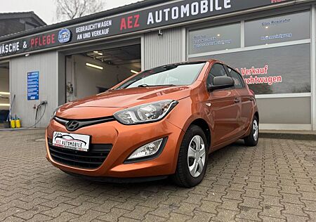 Hyundai i20 blue Classic*Neue TÜV*98.000 km*