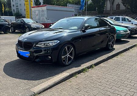 BMW 225d Steptronic Coupé M Sport M Sport