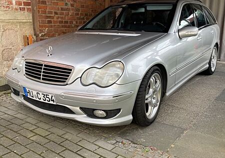 Mercedes-Benz C 32 AMG C32 T AMG 8-Fach bereift