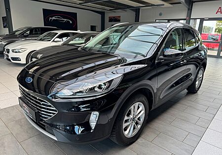 Ford Kuga Titanium / Navi / Klimaautomatik