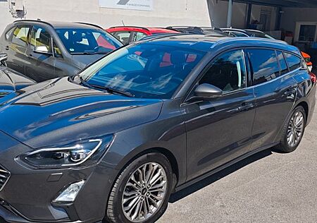 Ford Focus Turnier Titanium