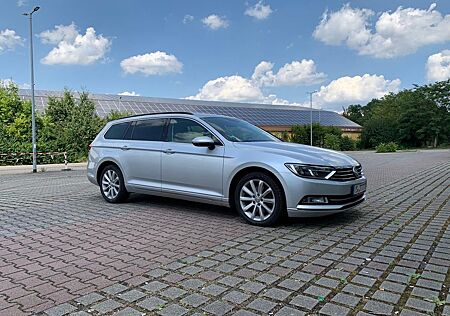 VW Passat Volkswagen 2.0 TDI SCR 140kW DSG Comfortl. Varia...