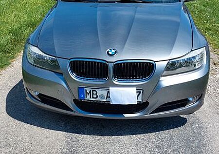 BMW 318i Touring -