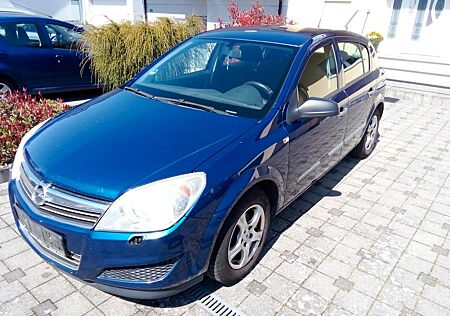 Opel Astra WINTERREIFEN, SITZHEIZUNG, UNFALLFREI, SERVO