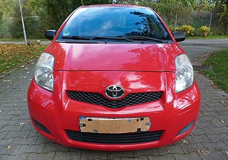 Toyota Yaris 1,0-l-VVT-i Luna