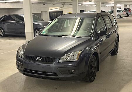 Ford Focus Turnier Fun TÜV NEU