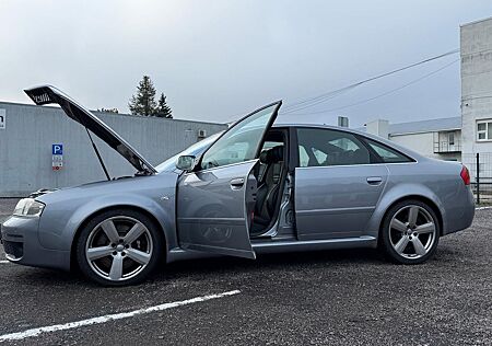 Audi RS6 4.2 tiptronic quattro -