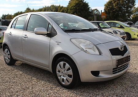 Toyota Yaris Sol BENZIN 1,4