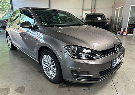 VW Golf Volkswagen VII Lim. Cup BMT SHZ|Navi|PDC|TÜV Neu|EU6