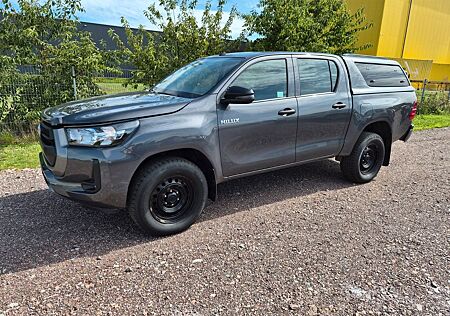 Toyota Hilux Double Cab 4x4 PDC Hardtop Facelift