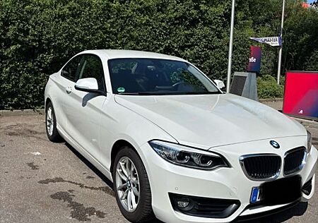 BMW 218i Coupé Advantage Advantage