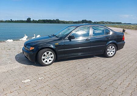BMW 320i -