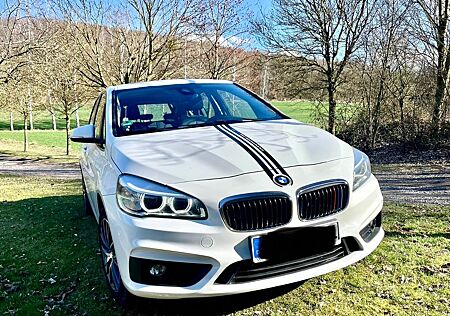 BMW 2er 220 Active Tourer 220i Sport Line Sport Line