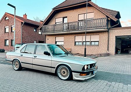 BMW 525e Automatik