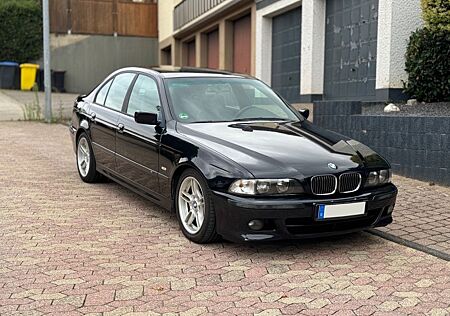BMW 535i Automatik / M-Paket ab Werk / originalzusta