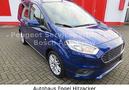 Ford Tourneo Courier Titanium