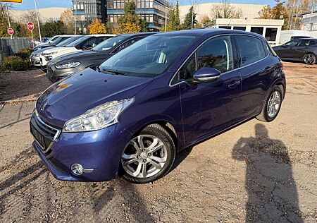 Peugeot 208 1.6 120 PS / Allure / 5 x Türer / Klimaauto