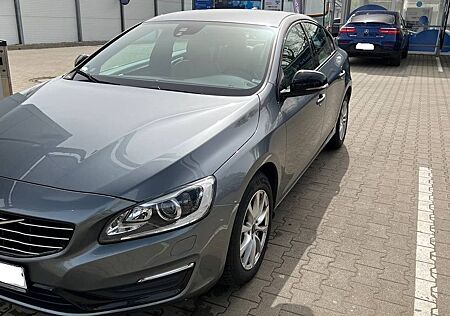 Volvo S60 D4 Geartronic Linje Svart Linje Svart