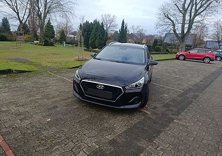 Hyundai i30 1.4 T-GDI YES! DCT