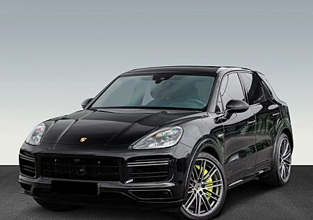 Porsche Cayenne Turbo S E-Hybrid 680PS Approved 12.2026