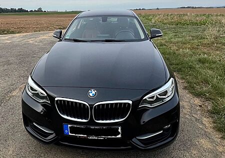 BMW 2er 220 d Sport Line / TÜV Neu!