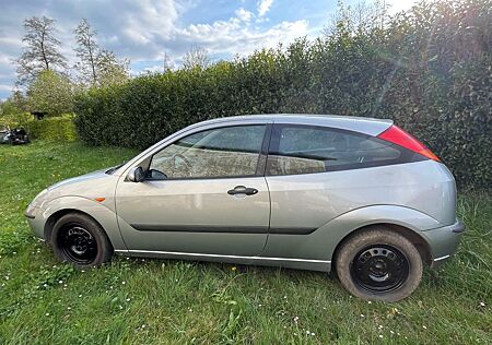 Ford Focus 1.4 - TÜV 02 2026