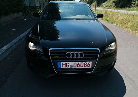 Audi A4 SlineSportplusquattro19ZollLederNavi1Hand1ATÜneu