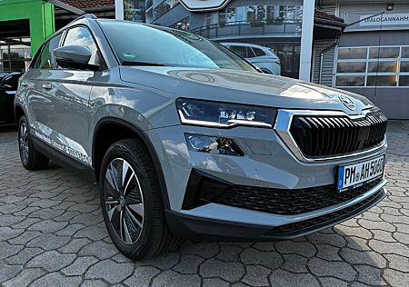 Skoda Karoq 1.5 TSI DSG*AHK*RFK*ACC*eHeck