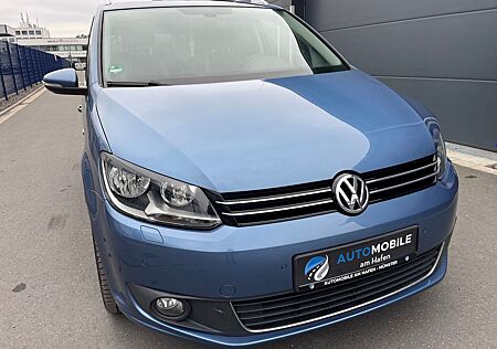VW Touran Volkswagen Life 1.6TDI*TEMP*SHZ*PDC*KLIM*AHK*PANO