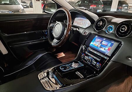 Jaguar XJ 3.0 d Premium Luxury*VOLL*ACC*PANO*FACELIFT*