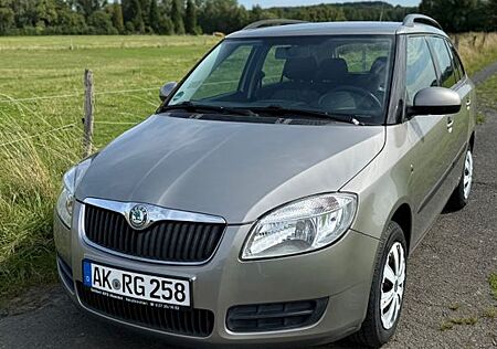 Skoda Fabia Combi 1.2l Ambiente - TÜV & Inspektion NEU