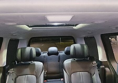 Hyundai Staria 2.2 CRDi Signature 7-Sitzer Auto 4WD ...