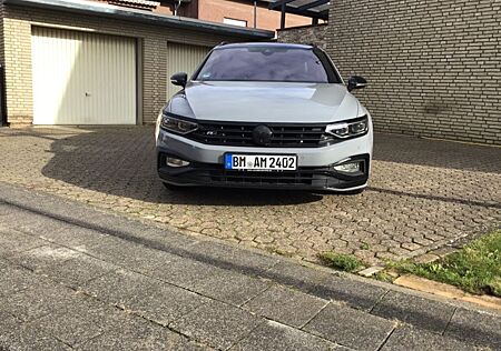 VW Passat Variant Volkswagen DSG 4MOT,R Line,Edition,Jubi