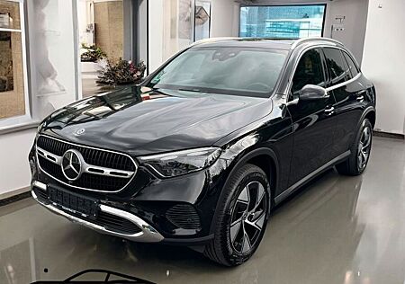 Mercedes-Benz GLC 300 e 4Matic*Pano*AHK