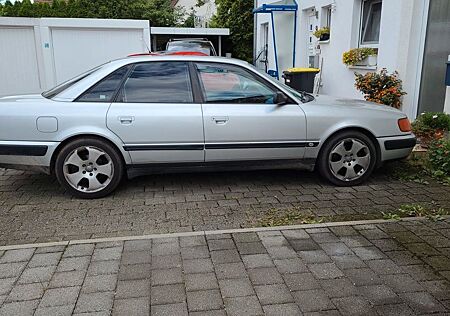 Audi 100