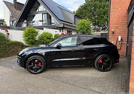 Porsche Macan Turbo Approved bis 03/26 Traumausstattung