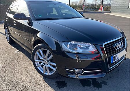 Audi A3 1.6 TDI (DPF) Sportback, Bi-Xenon, SHZ, Alu..