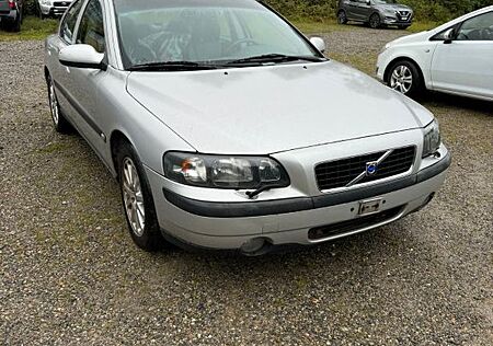 Volvo S60 2.0 T "orig. 175' km + Schalter"