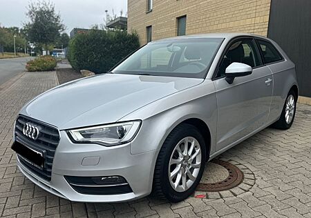 Audi A3 2.0 TDI Attraction 150PS - Xenon - PDC - SHZ
