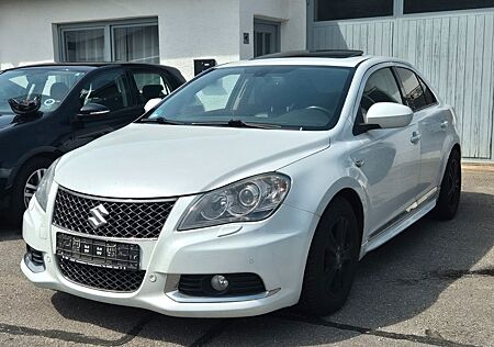 Suzuki Kizashi Sport 4x4/Leder/Sport-Design-Paket/VOLL!