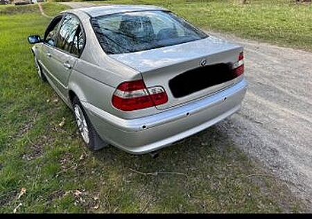 BMW 318i PDC HINTEN XENON!