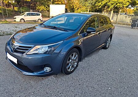 Toyota Avensis Combi 2,2-l-D-4D Automatik Kamera