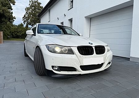 BMW 330i -