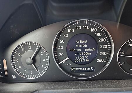 Mercedes-Benz E 270 CDI T ELEGANCE Cubanitsilber